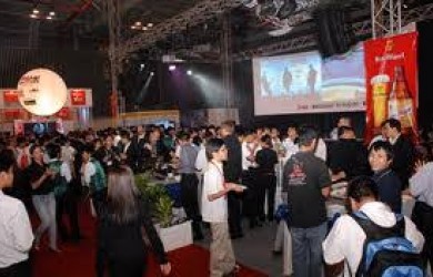 Cho thuê máy chiếu đào tạo Học viên thư pháp