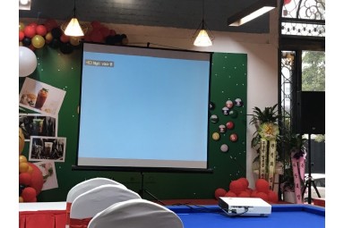 Lắp máy chiếu xem bóng đá xem phim tại nhà giá rẻ Hà Nội