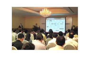 Cho thuê màn chiếu 200 inch tại Hà Nội