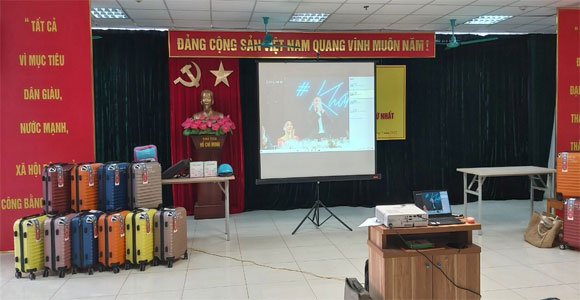 Thuê máy chiếu Hà Nội giá rẻ uy tín chuyên nghiệp